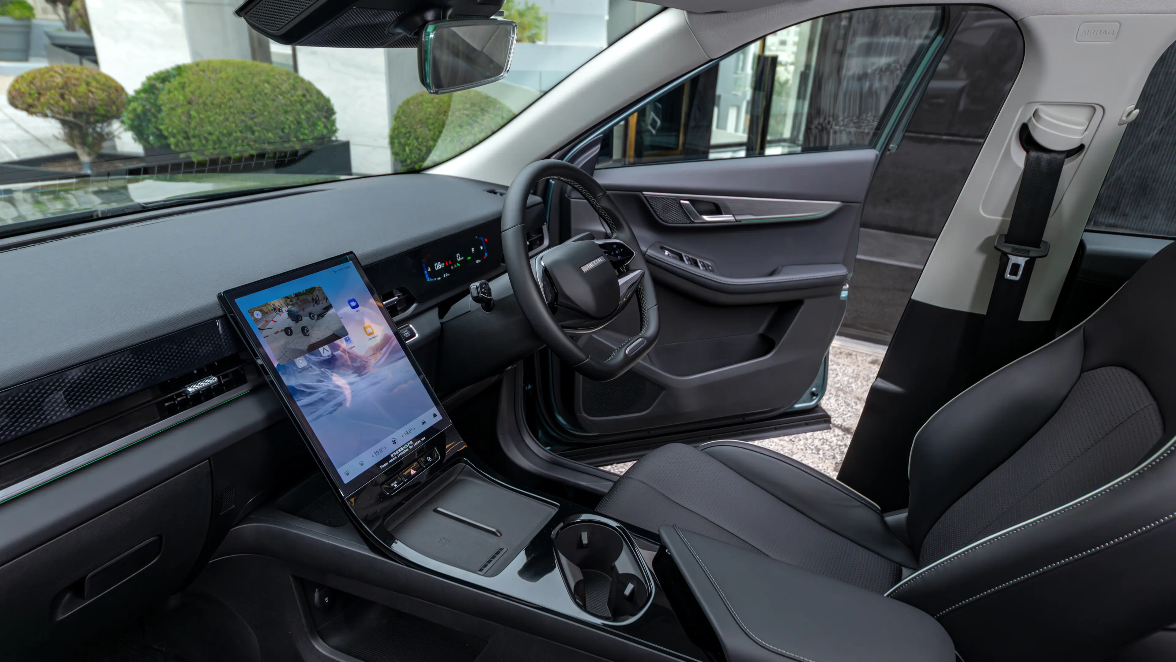 J5 interior